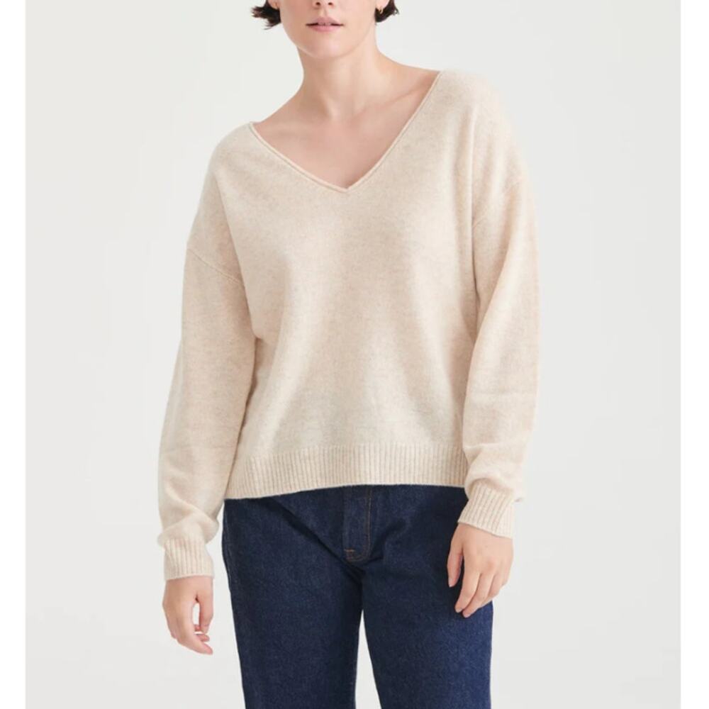 Naadam Women's Oatmeal Lightweight Cashmere V-Neck Sweater Size M